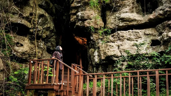Goa Batu Cermin: Keindahan Alam dan Sejarah di Labuan Bajo - Open Trip ...